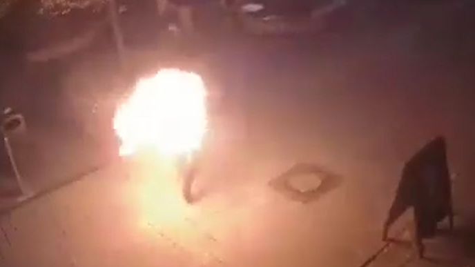 V centru Bratislavy se zapálil muž kvůli nezájmu žen